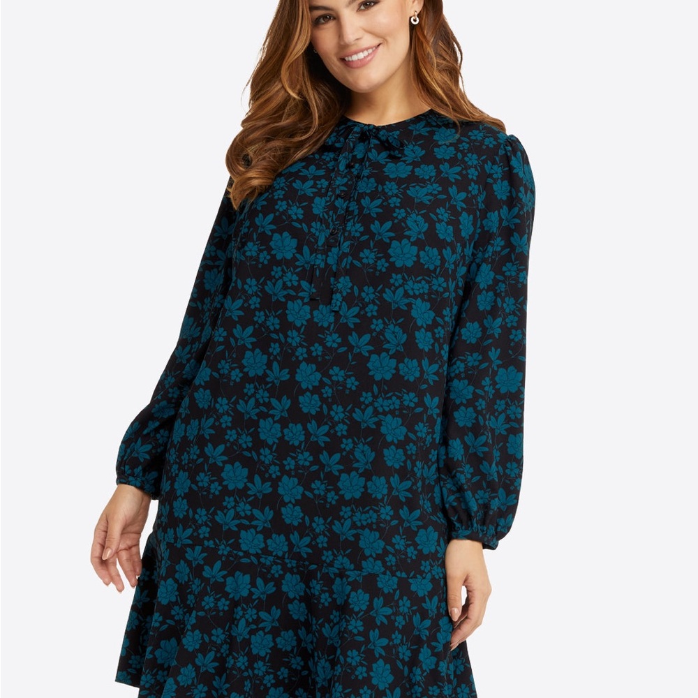 New with tags XL Draper James Tie Neck Flounce Shift Dress. Get holiday ready!